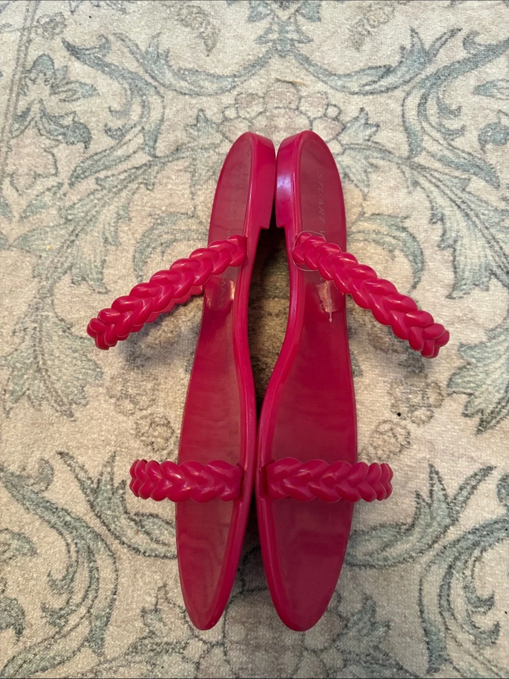 Stuart Weitzman Women's Sawyer Rubber Banded Flat Sandals